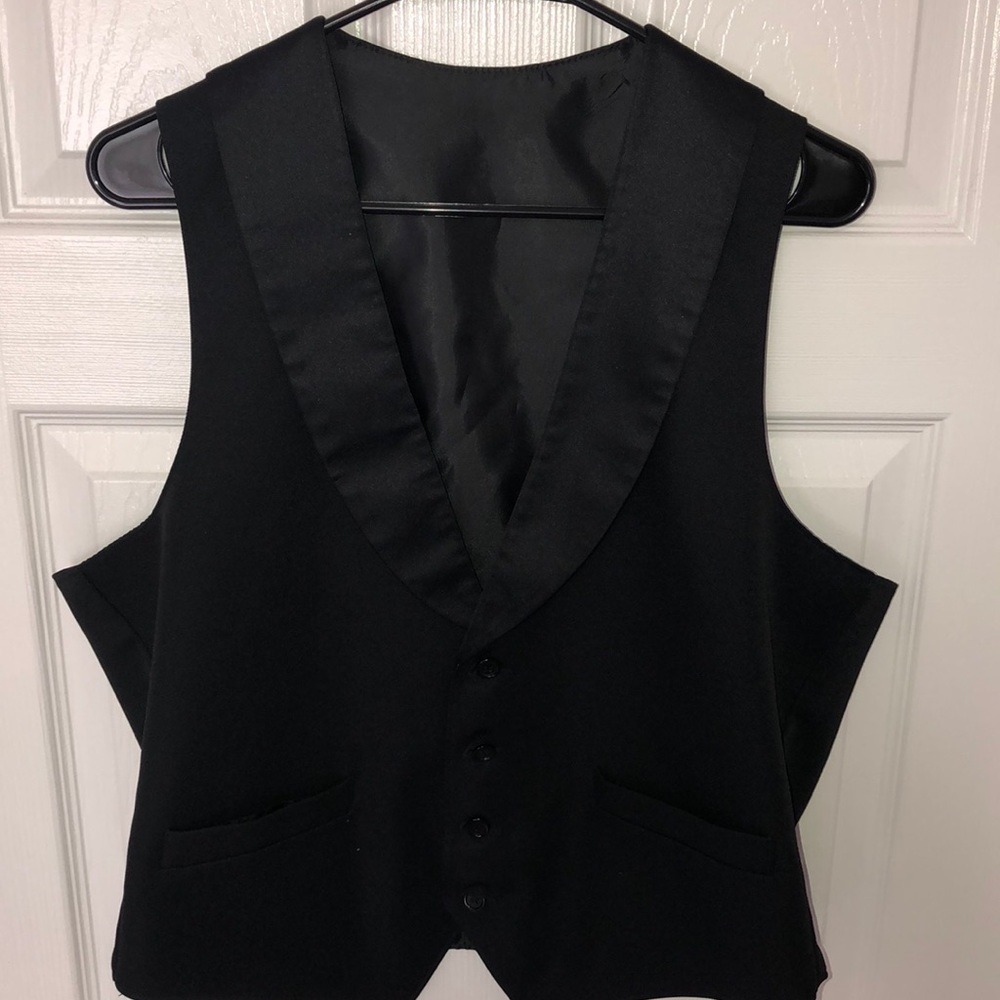 Black vest